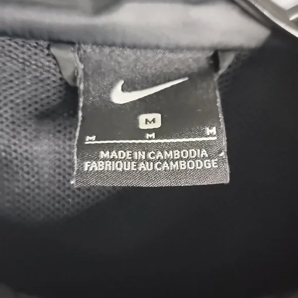 Nike Rain Jacket - Picture 3 of 4